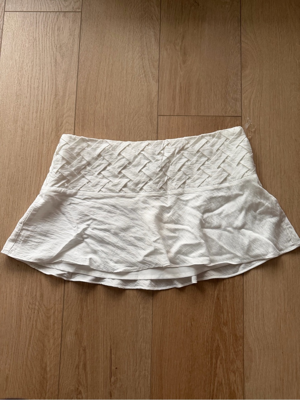 PEPPERMAYO Jenna crinkle white mini skirt